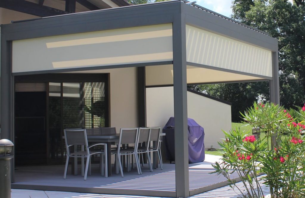 Outdoor patio Screen, louvered roof pergola - Solar Screen