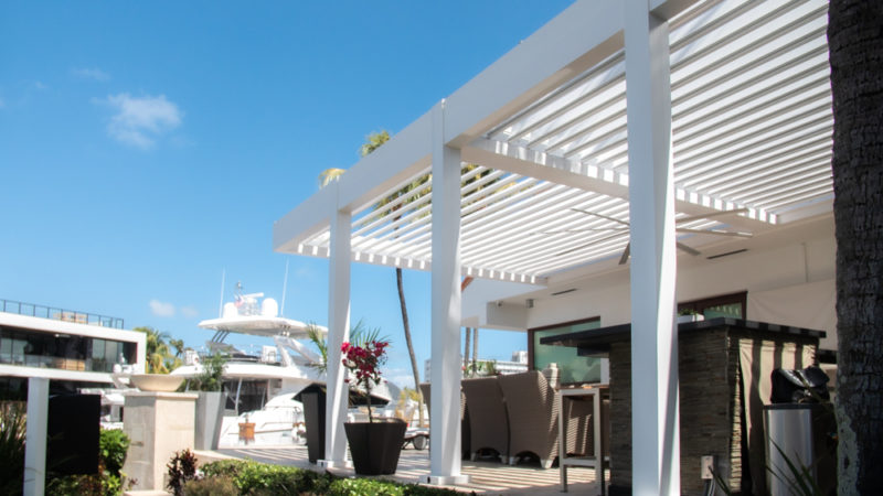 luxury louvered pergola - hurricane zones