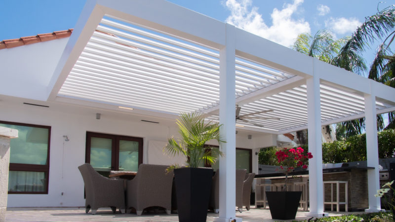 Benefits of a Pergola vs Other Patio Covers - Azenco