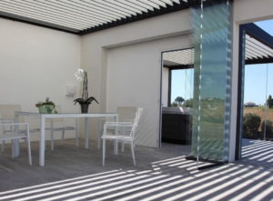 Louvered pergola on deck - Outdoor living room