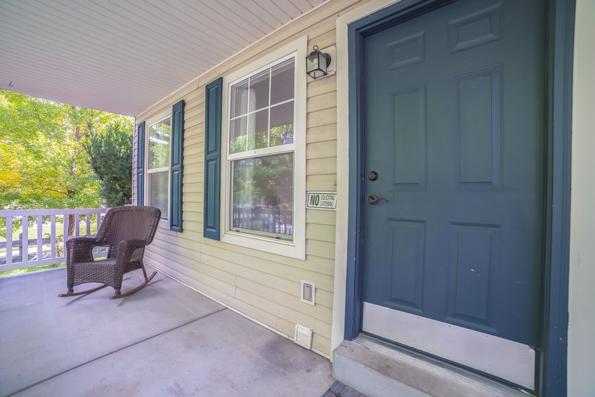 covered porch - attached to the house pergola