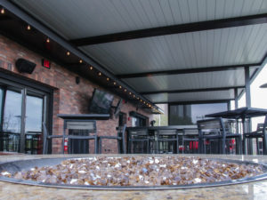 Closed roof - Louvered pergoal for restaurant - World of Beer