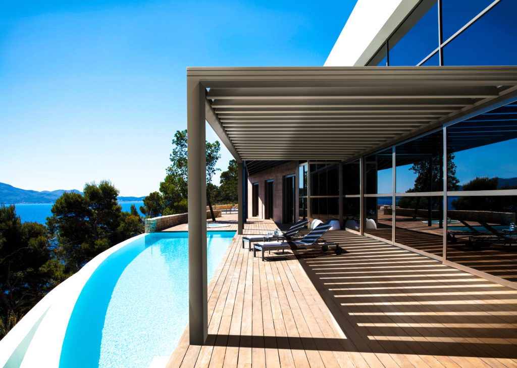 Outdoor oasis - louvered pergola idea ofr pool deck