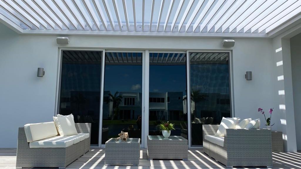 pergola roof: automated louvers open