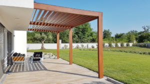 patio enclosure - wooden pergola orientation for shade