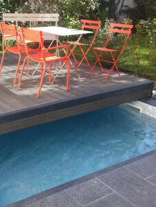 Pool deck ideal for small outdoor areas
