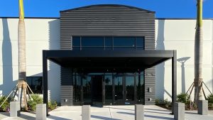 Front porch aluminum pergola at Christ Fellowship church in South Florida - pergola by Azenco.