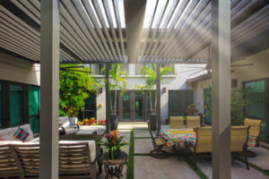 LOUVERED PERGOLA RBLADE GREY STRUCTURE AND LOUVERS