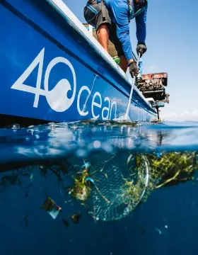 4ocean is commited to remove plastic debris from the ocean with the support of Azenco