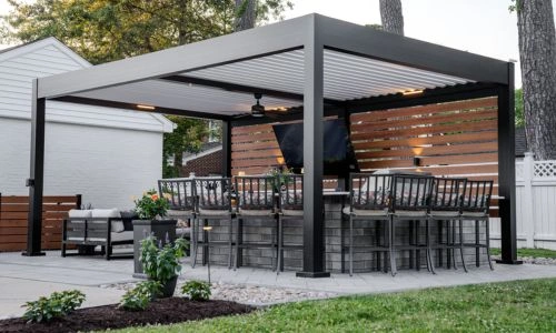 details of a black and white aluminum motorized pergola R-BLADE with outdoor bar and kitchen - Azenco Outdoor