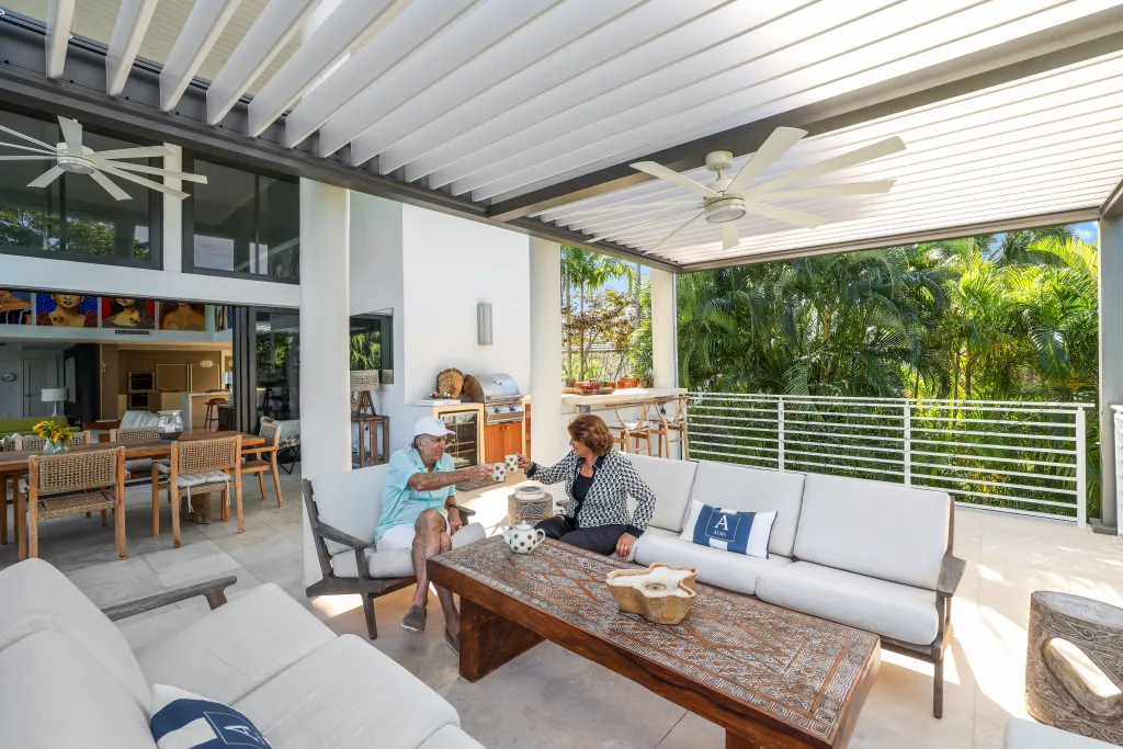 gray r-blade on outdoor patio