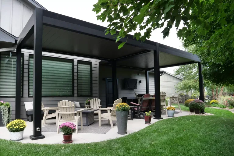 black r-blade attached to a house