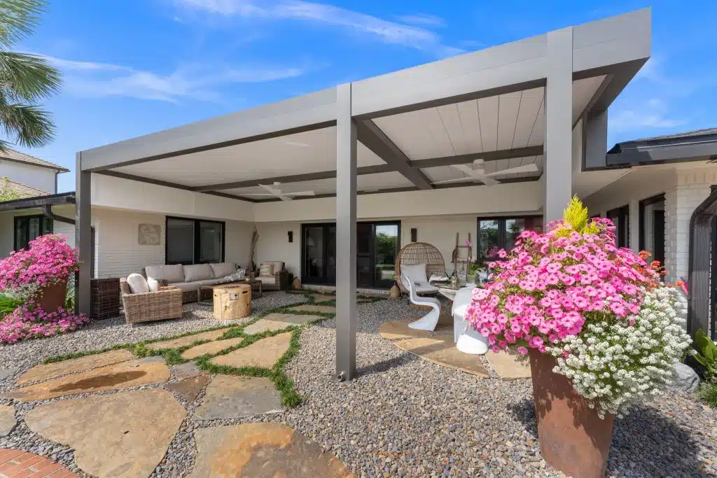 dark gray r-blade - led lights - fan - pool - attached - cantilever post 4