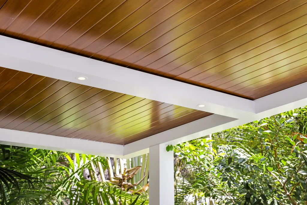 r-blade r-shade white - wood grain - cantilever post - LED lights - scupper - BBQ - pool 22
