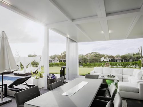 R-Shade pergola in White - Fixed Roof