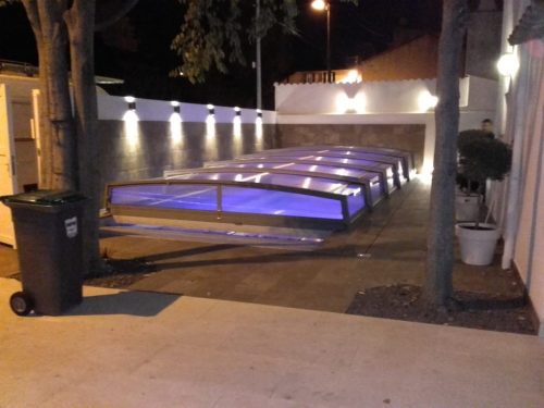 Sliding pool cover