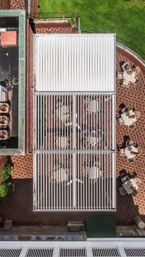 Wykagyl Country Club covered restaurant terrace. Azenco Outdoor