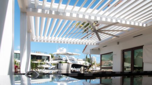 louvered pergola R-Blade in white
