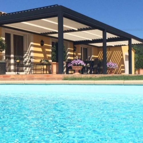 Adjustable shade pergola - white louvers