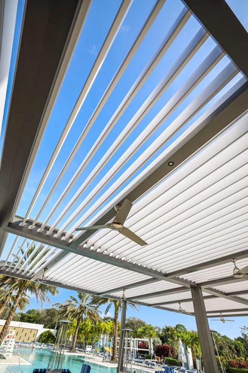 Custom designed motorizd louevred roof details - Commercial outdoor space, Azenco