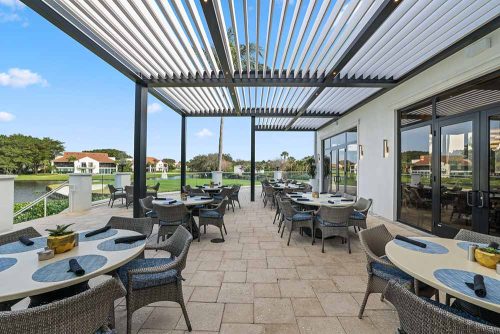 Azenco pergola for restaurant with roof that open and close