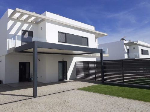 covered patio - adjustable louvered pergola with louverssystem