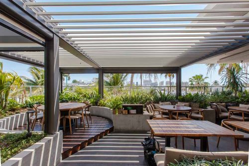 R-BLADE restaurant custom-crafted pergola by Azenco Outdoor
