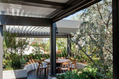 Mila restaurant rooftop terrace covered with R-BLADE pergola by Azenco