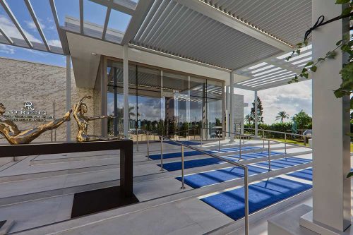 Detail of R-BREEZE fixed louvered roof - public entrance, pergola by Azenco