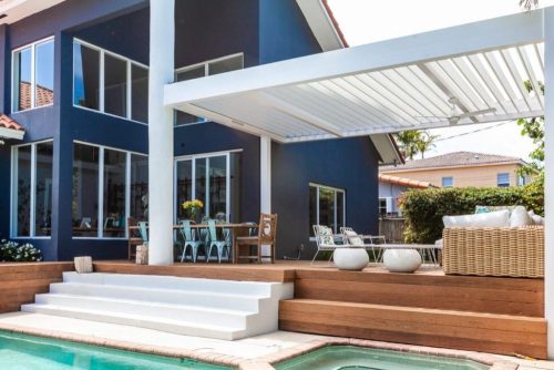 FULL WHITE WITH BLUE HOUSE