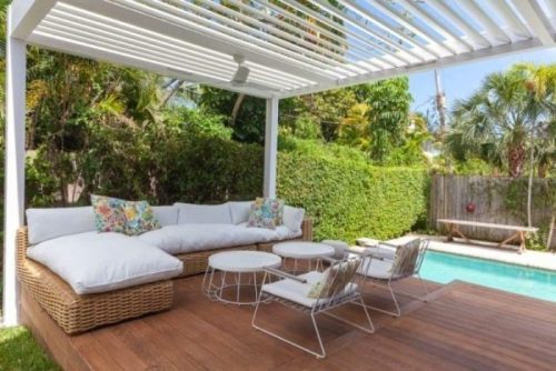 FULL WHITE ON A DECK