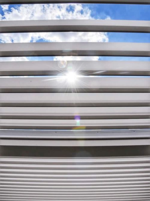 Home automation - Automatesd louvered roof pergola by Azenco