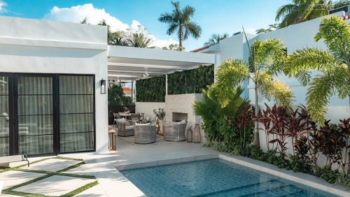 Jojo Flecher and Jordan Rodgers pergola in Puerto Rico